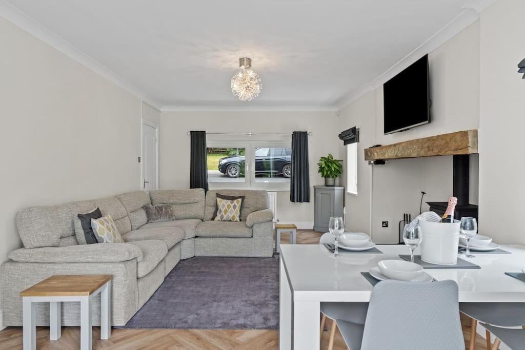 White Cottage Stunning Contemporary 2 Bedroom 2 Ensuite Annex With Hot Tub Plymouth Eksteriør billede